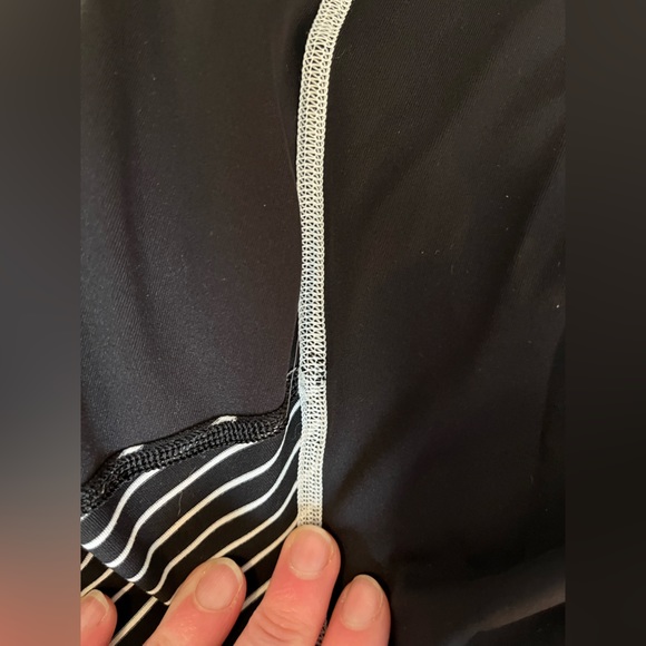 Lululemon Leggings 27” inseam - Picture 5 of 5